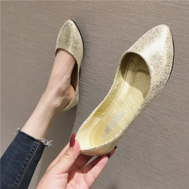 Burst Crack All matching Flat Shoes Plain Pointed Boat Shoes Gold - Shop at LoveMi