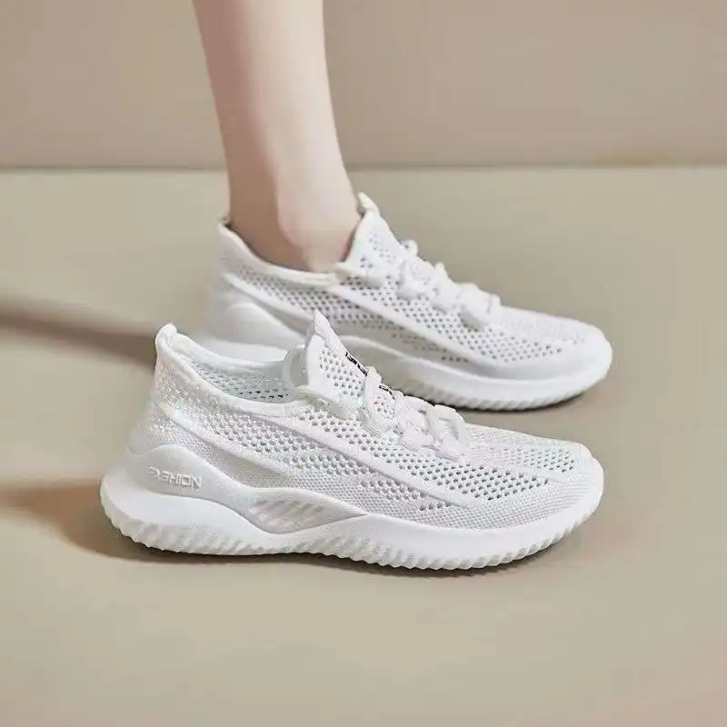 Flyknit Mesh Breathable Cushioned Soft-soled Athletic Shoes