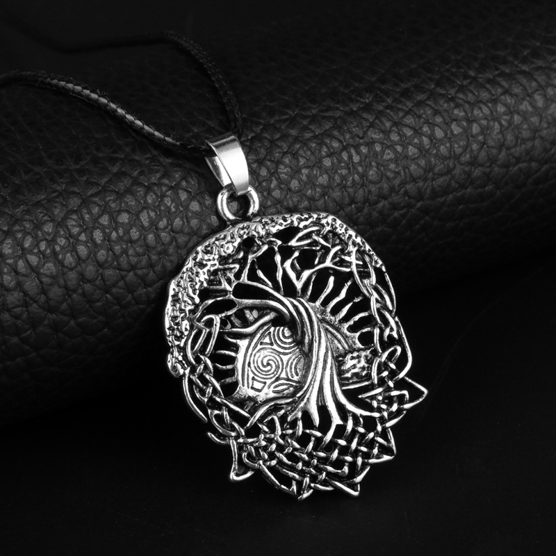 Men's And Women's Vintage Tree Of Life Pendant Necklace