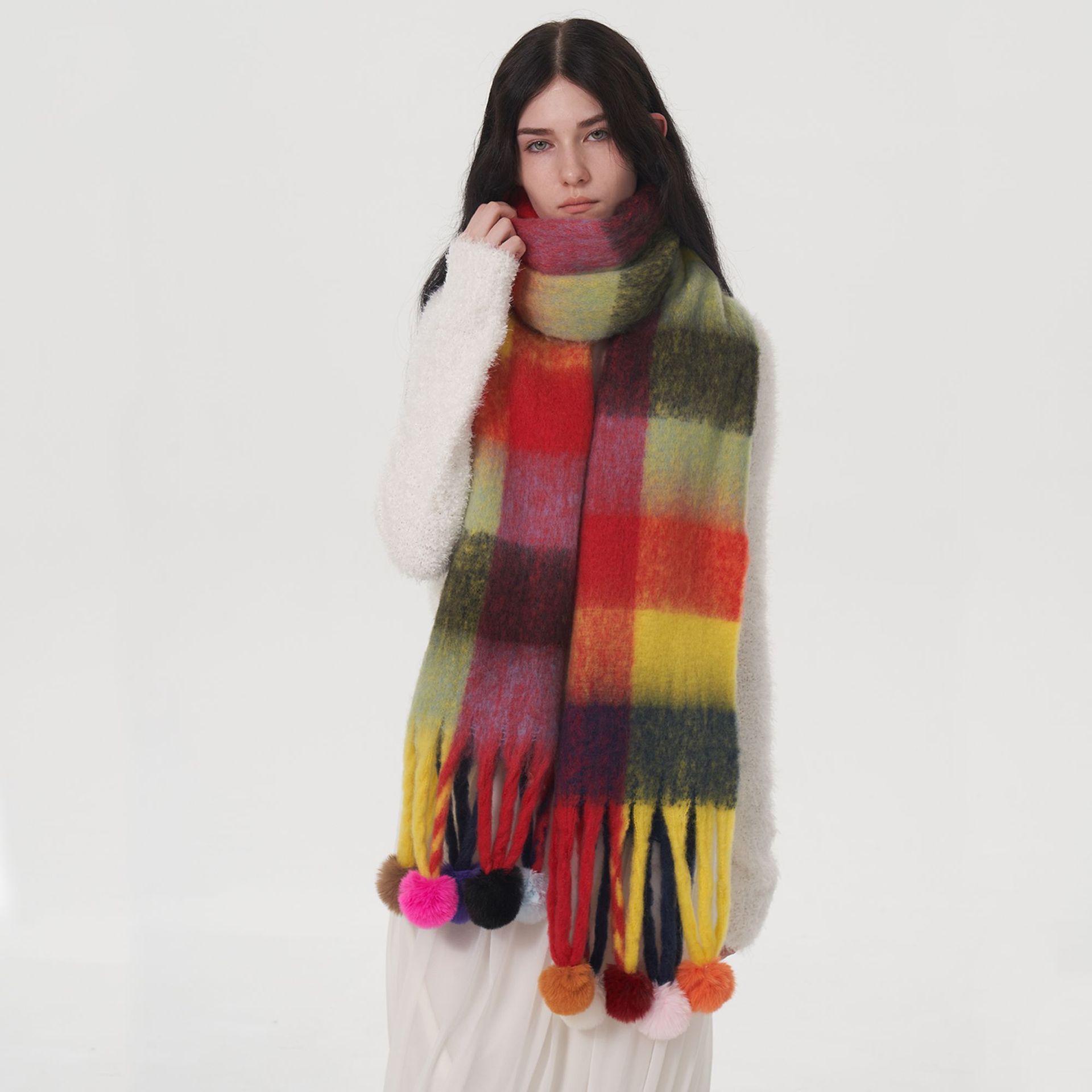 Colorblock All-matching Tassel Ball Circle Yarn Scarf