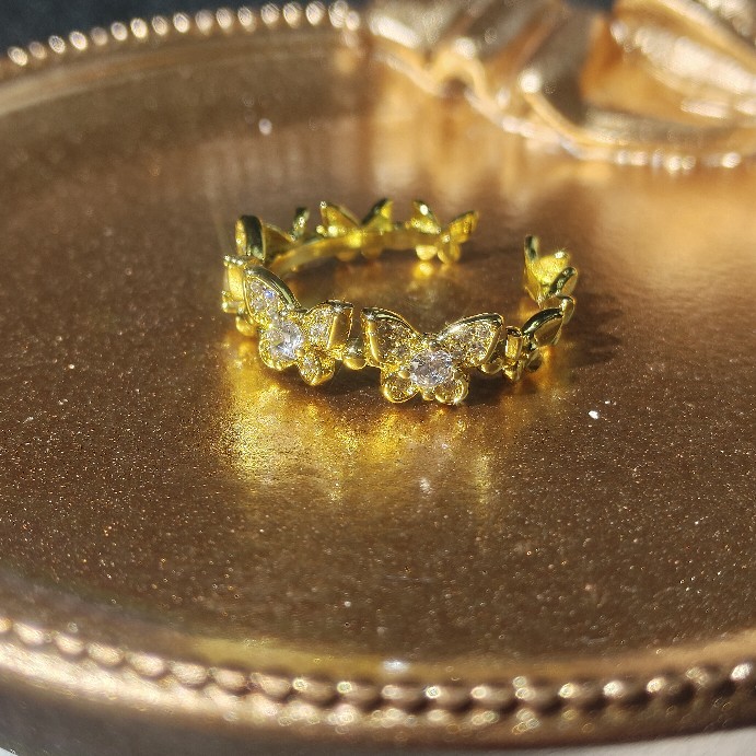 Full Circle Butterfly Light Luxury Temperament Trendy Ring