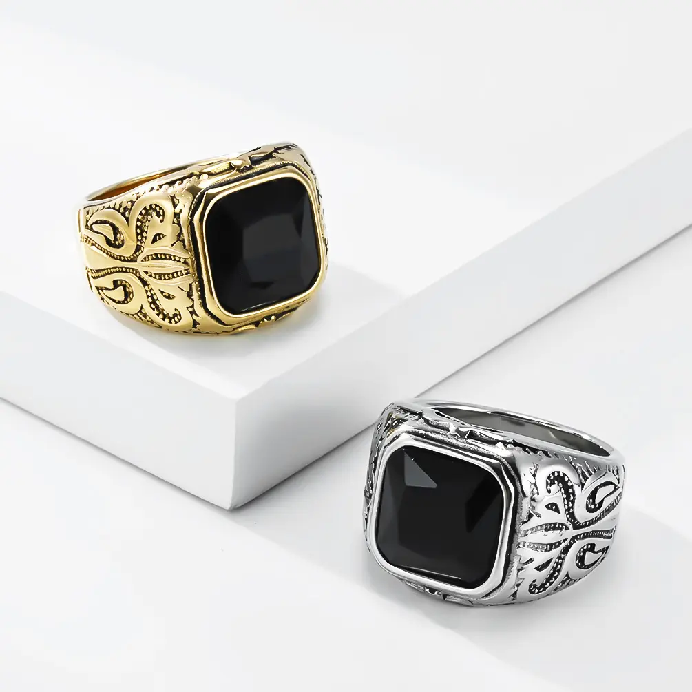 Vintage Vine-patterned Carved Titanium Steel Gold-plated Ring