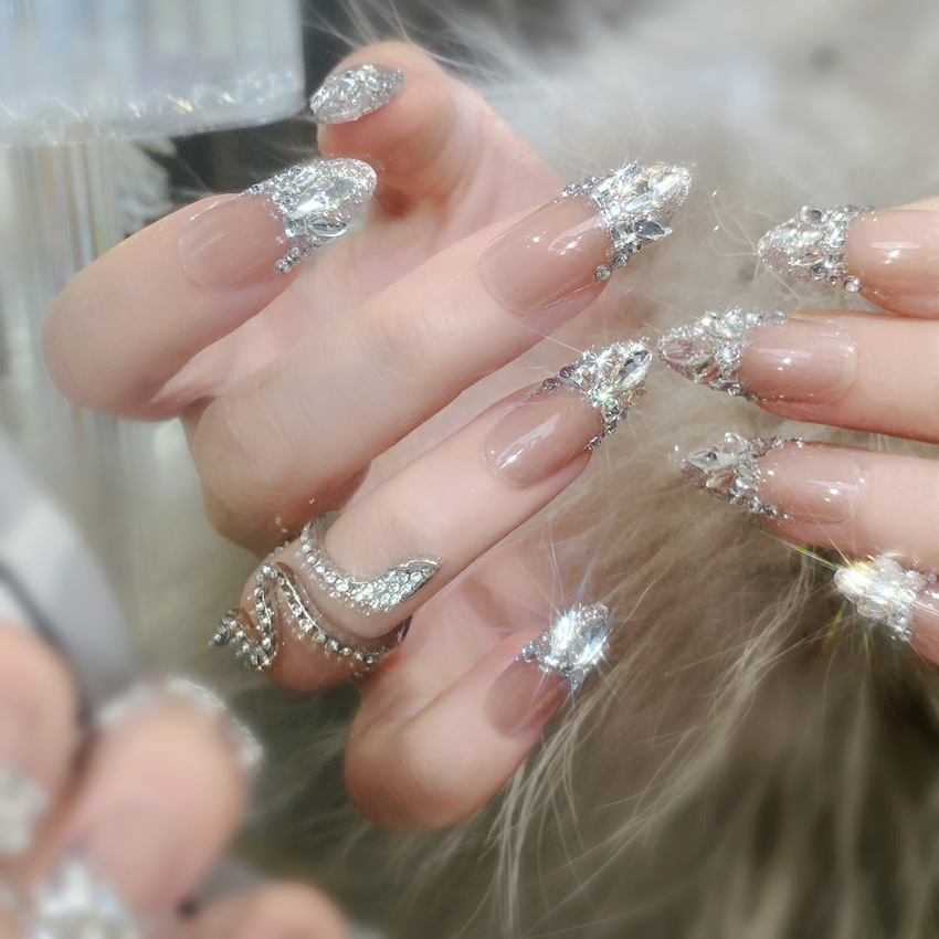 Finished Wearable Nails Glamorous Rhinestones Soft Bridal Beauty