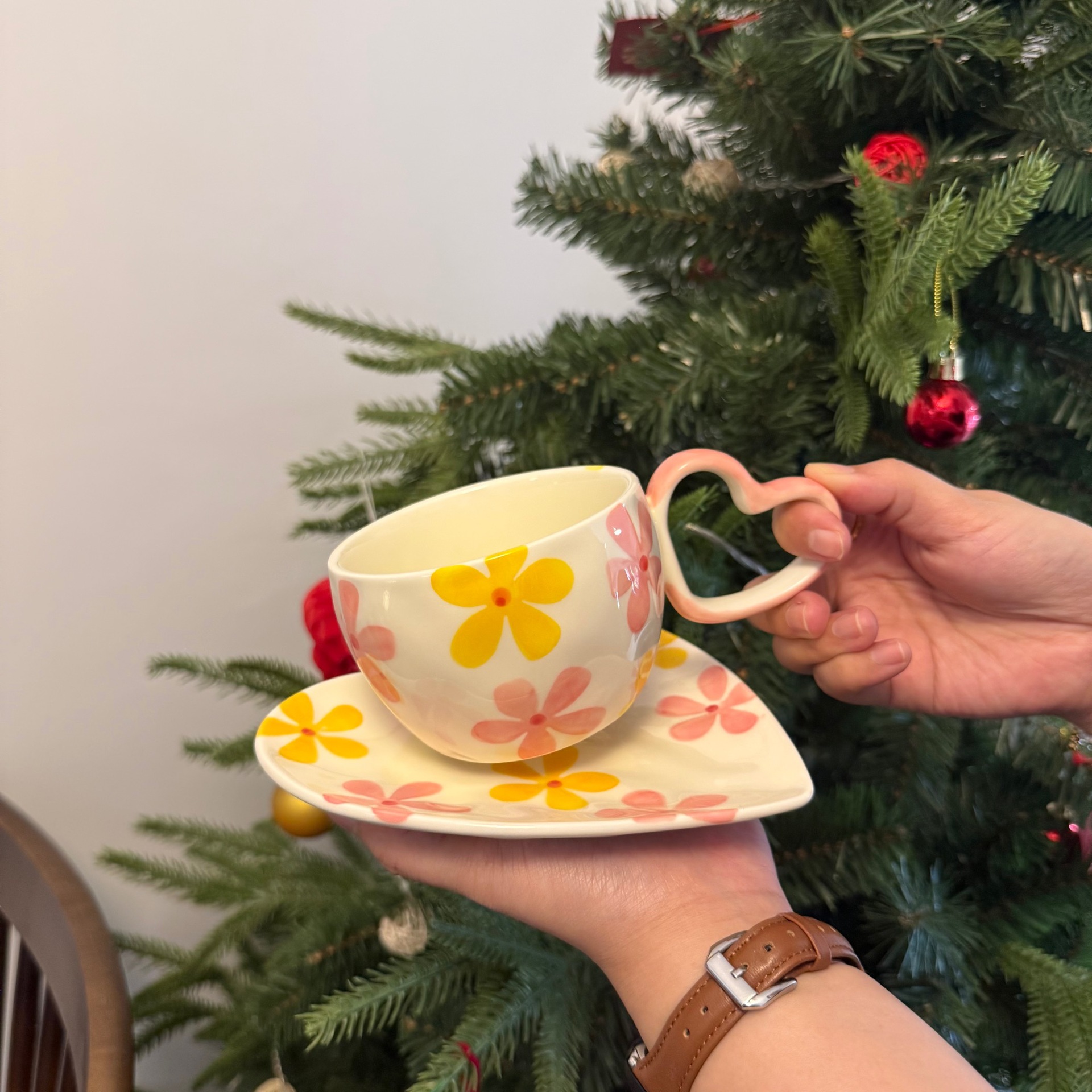 Various pattern options for cup and saucer