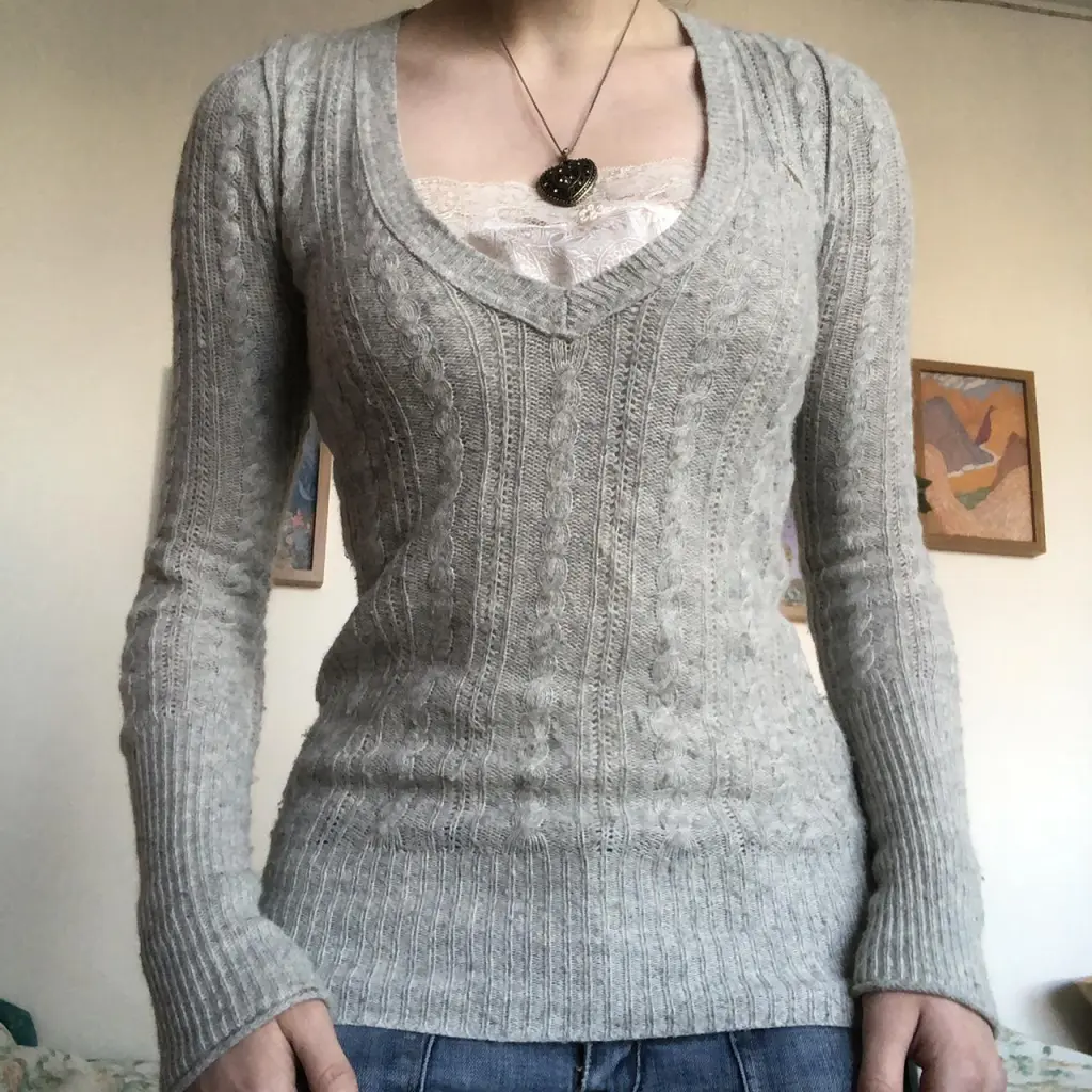 Women's V-neck Low-cut Slimming Bottoming Sweater - Gray