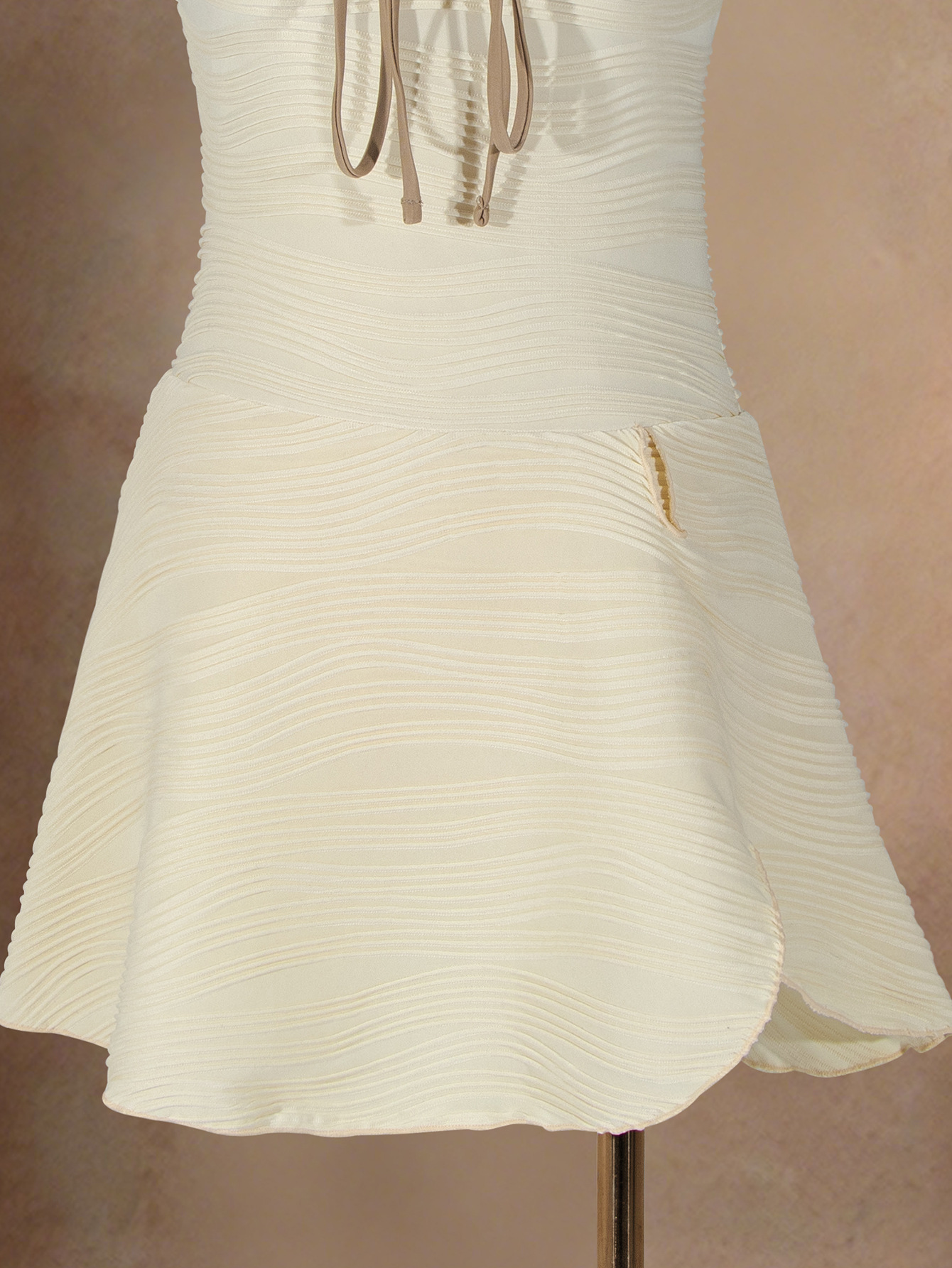 Buy Women's Clothing Online | Buy Trending Dresses for Women