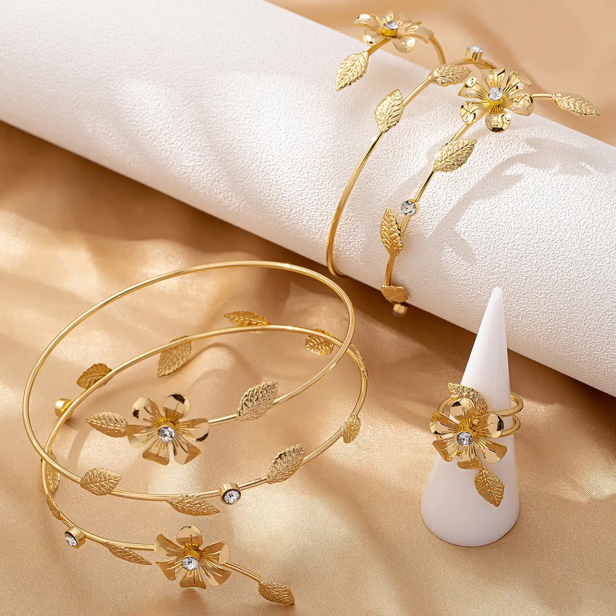 New Summer High-End Line Design Flower Armlet Bracelet Set