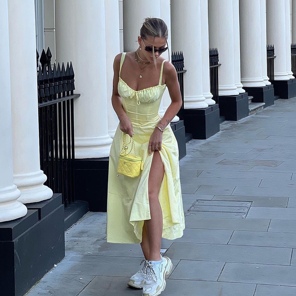 Buy Women's Clothing Online | Buy Trending Dresses for Women