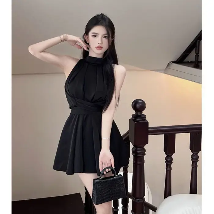 Women's Sleeveless Dress Waist Trimming Lace Up Halter