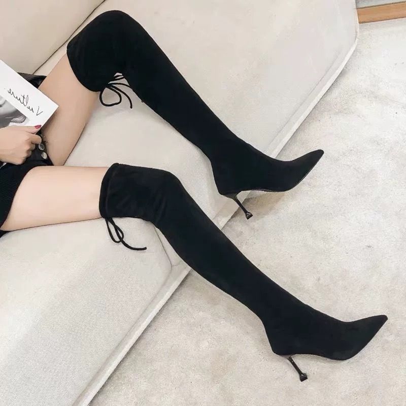 Black Cat Heel